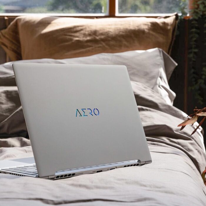 Gigabyte AERO 14 OLED 9MF-E2INBB4SH Laptop - Image 6