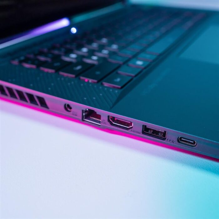 Gigabyte AORUS 16X 9KG Laptop - Image 3