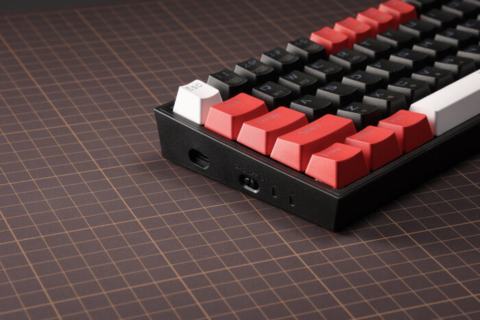 Redragon Castor K631 Pro - 65% Bluetooth + 2.4Ghz Wireless + Wired RGB Mechanical Keyboard (Red Switch)Magicwand SE K655 75% Wired Mechanical Keyboard White and Grey (Quiet Linear Red Switch) - Image 4